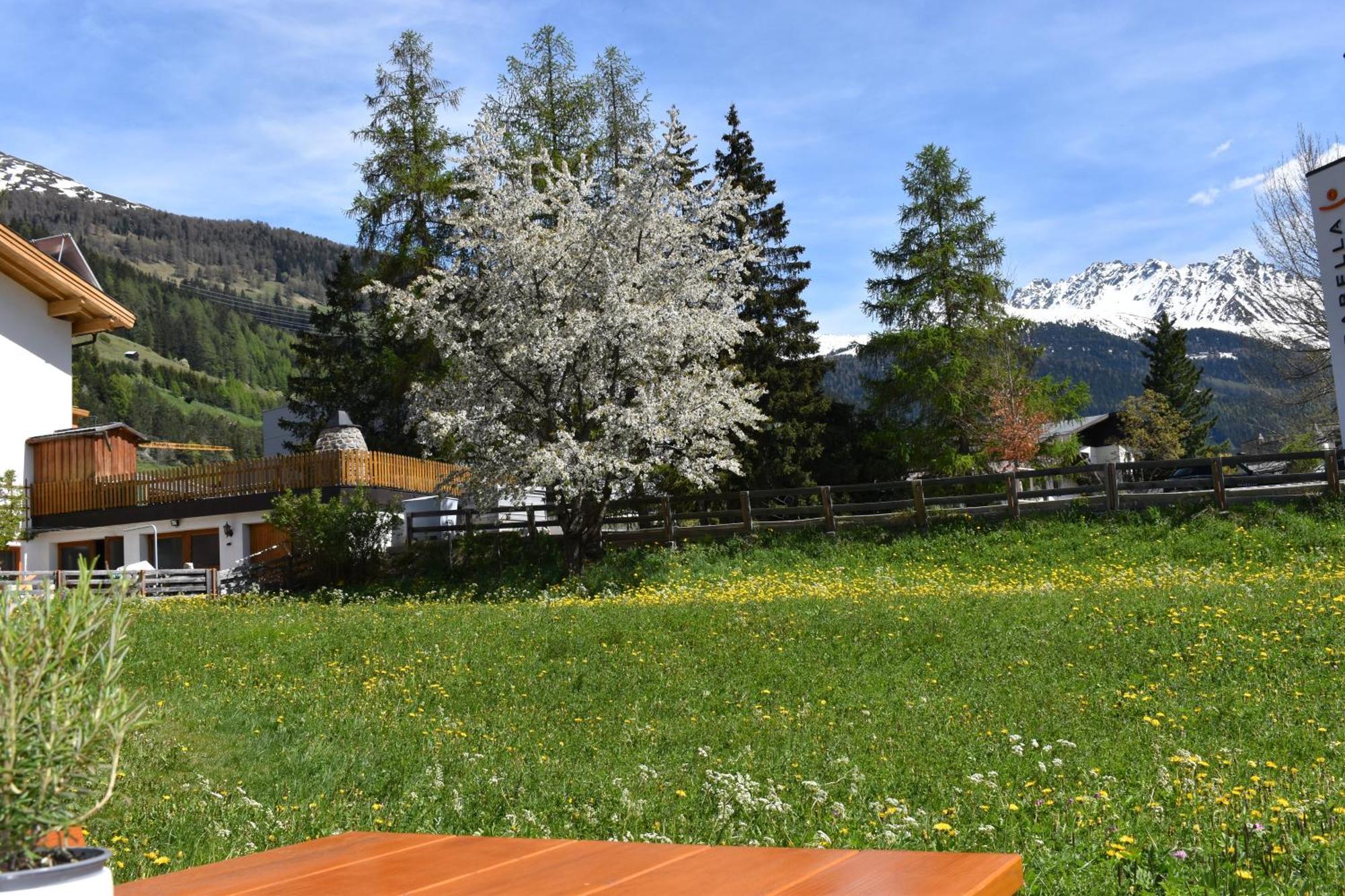 Hirschstube Nauders Bed & Breakfast Luaran gambar