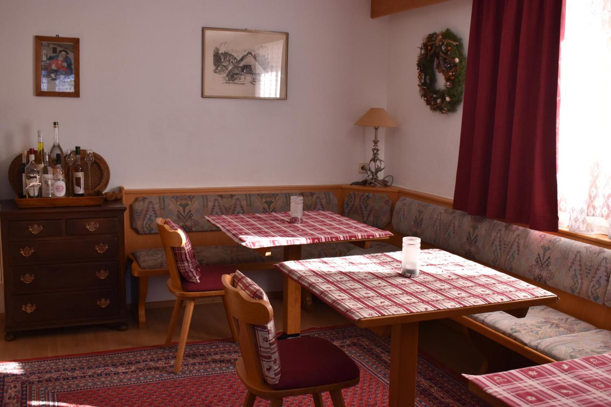 Hirschstube Nauders Bed & Breakfast Luaran gambar
