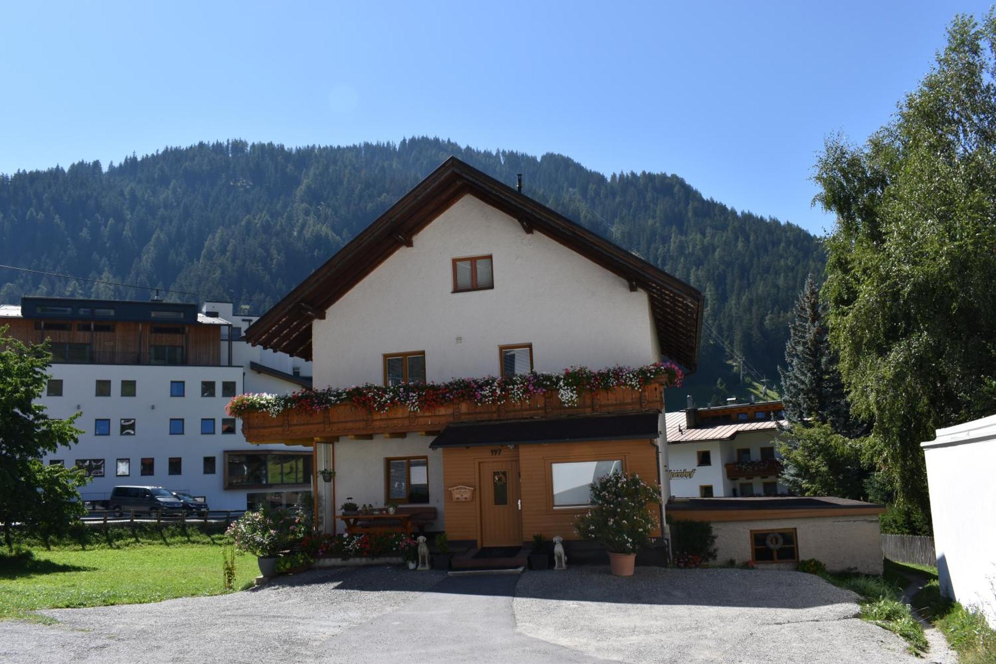 Hirschstube Nauders Bed & Breakfast Luaran gambar